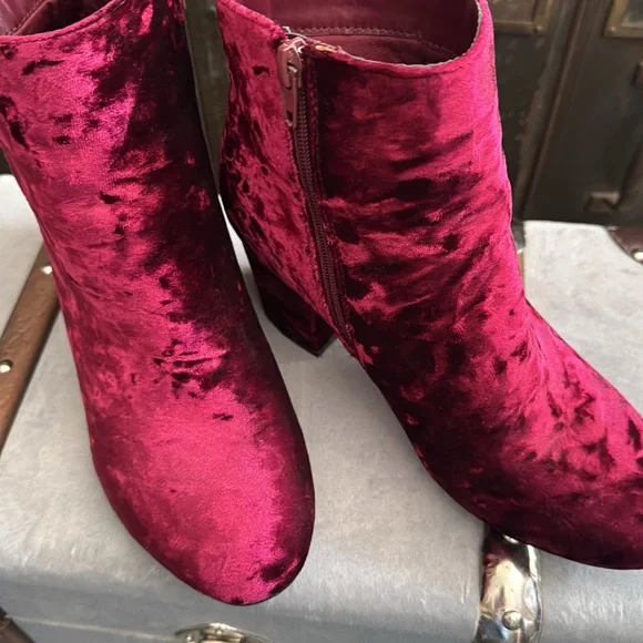 Room of Fashion Crushed Velvet boots - Picture 2 of 6